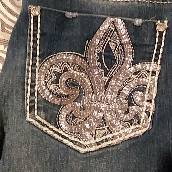 Women's embellished back pocket jeans - Picture 2 of 4